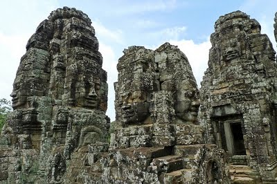 Vương quốc đền chùa Campuchia-bayon-b-n-m-t-angkor-thom..jpg