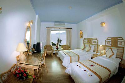 Khách sạn Xanh Nha Trang ( 3 sao )-superior-seaview2.jpg